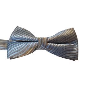 JON VANDYK HOLLAND Mens‎ Blue Gray Bow Tie New Handmade Sophisticated Preppy